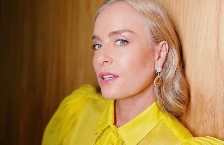 Angelica diz que deu vibrador de presente para mãe de 79 anos: ‘Ela quem pediu’