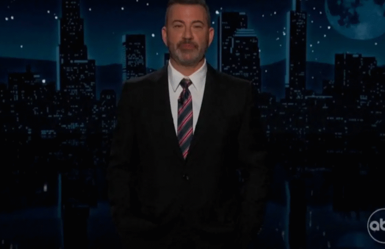Mea culpa e críticas a Trump: como foi o retorno de Jimmy Kimmel à TV